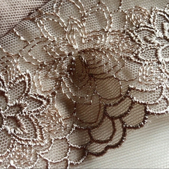 Change Nude Lace and Mesh Boy Short Hipster Panty Size Large - Picture 6 of 11